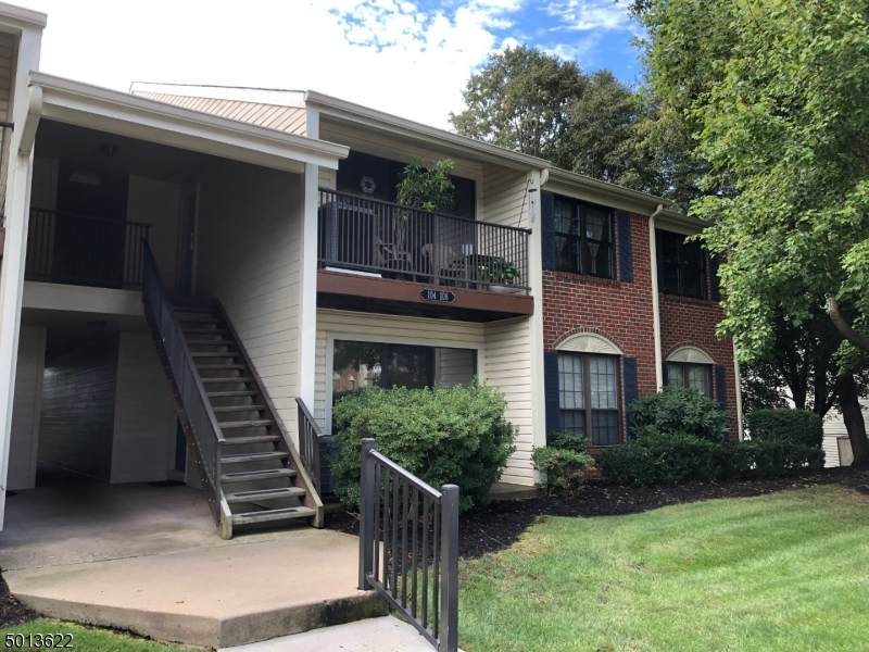 105 Woodward Ln - Photo 1