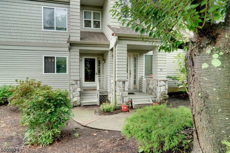22 Harker Hill Dr - Photo 1