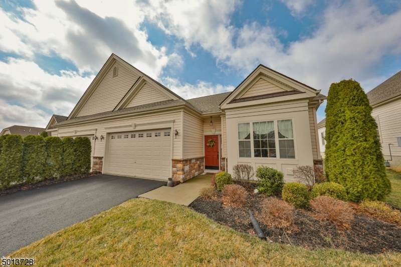 13 Dinah Dr - Photo 1