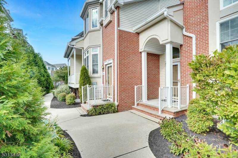 206 Chestnut Ct - Photo 1