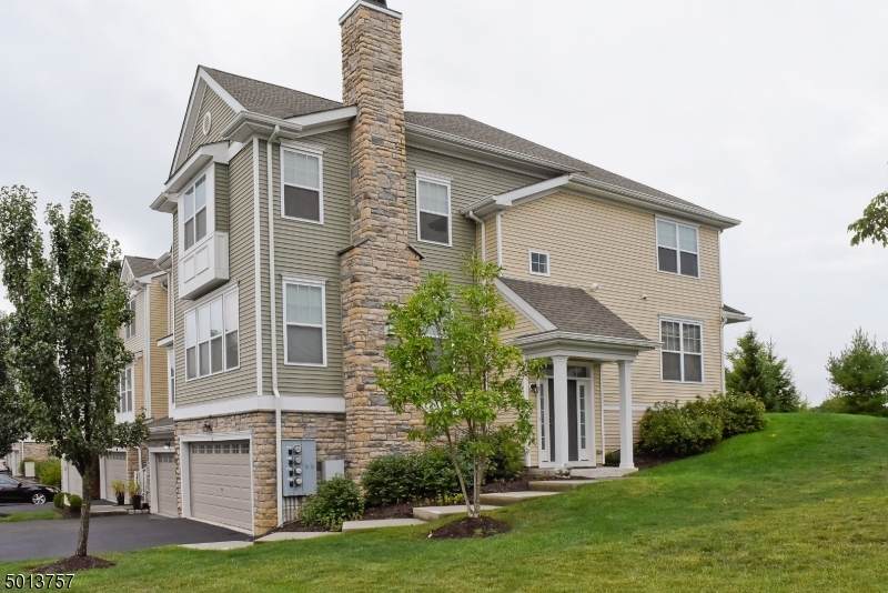 30 Wild Iris Ln - Photo 1