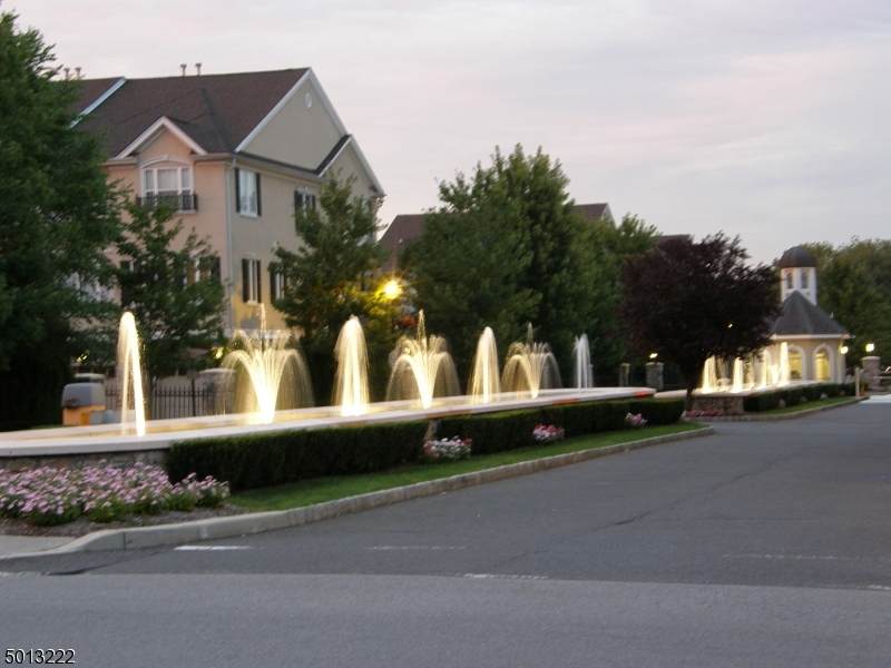 162 Brittany Ct - Photo 1