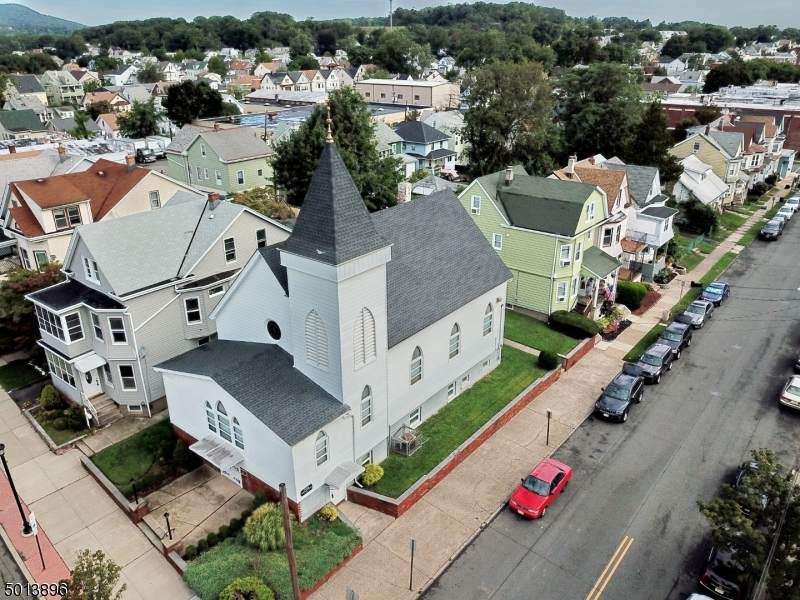 190 Haledon Ave - Photo 1