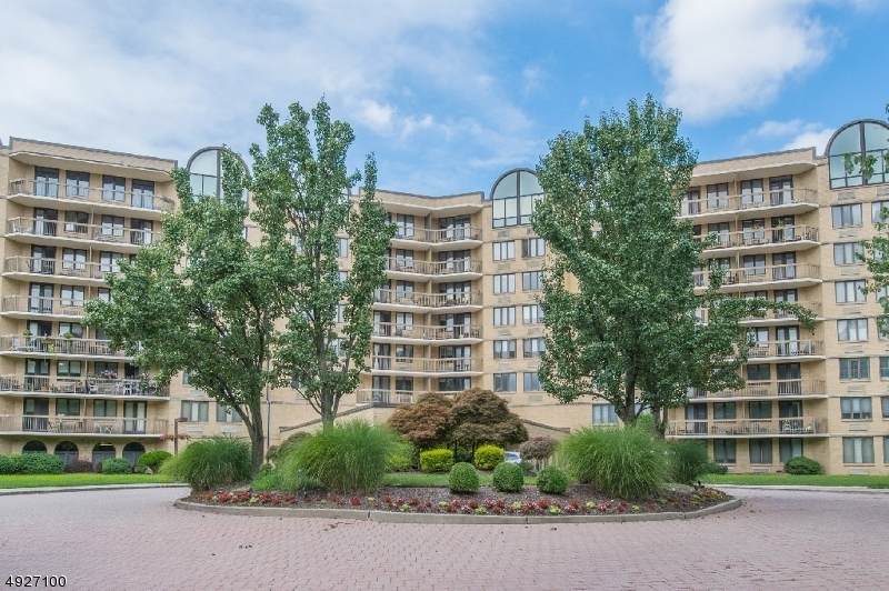 10 Smith Manor Blvd - Photo 1