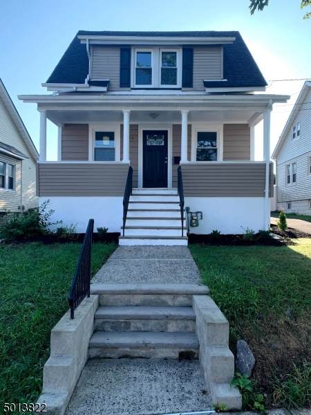 625 Hubbard Ave - Photo 1
