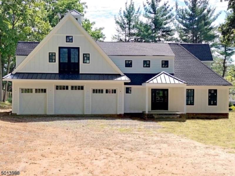 4 Bell Dr - Photo 1