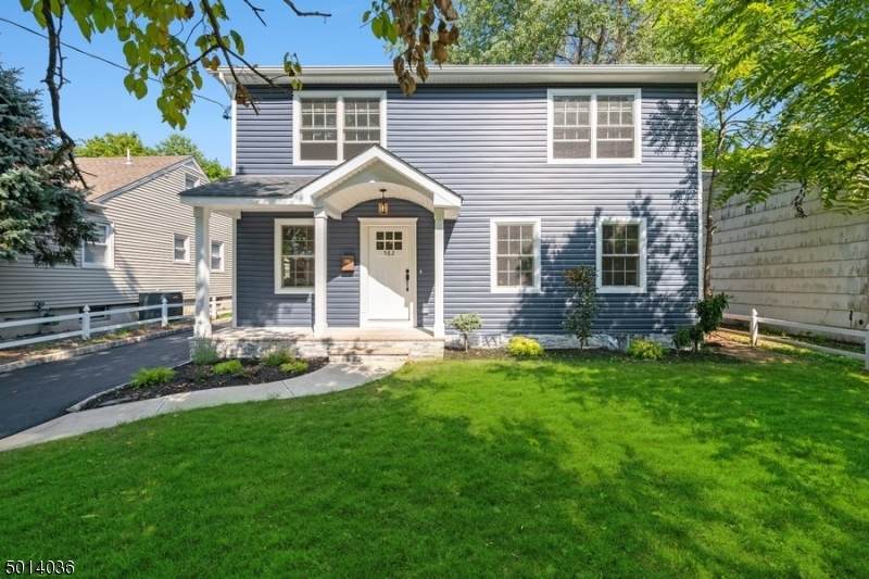 582 Main St - Photo 1