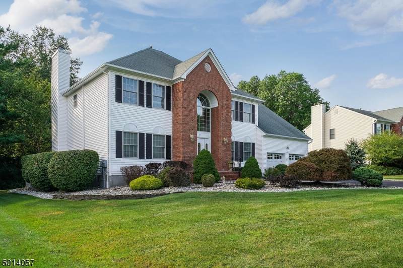 27 Rainbow Dr - Photo 1
