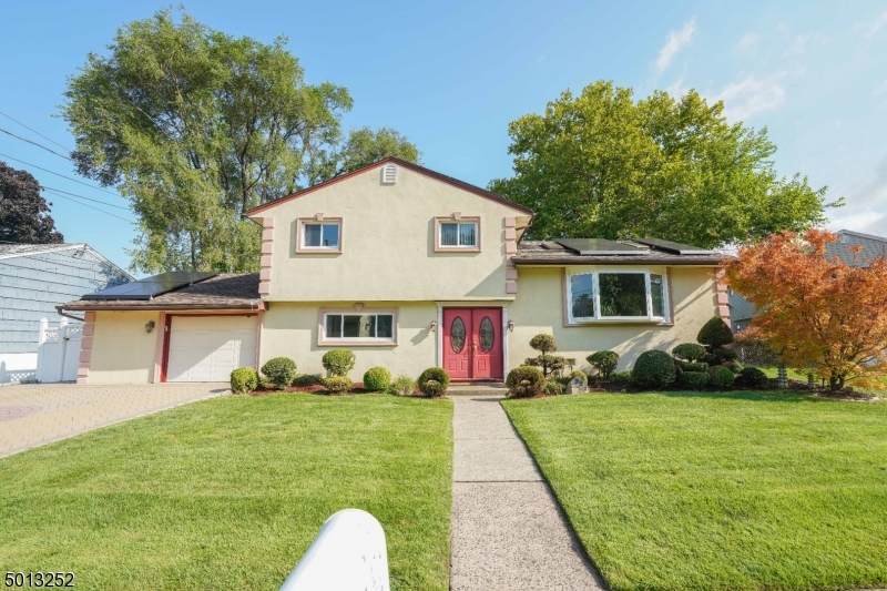 96 Sandra Dr - Photo 1