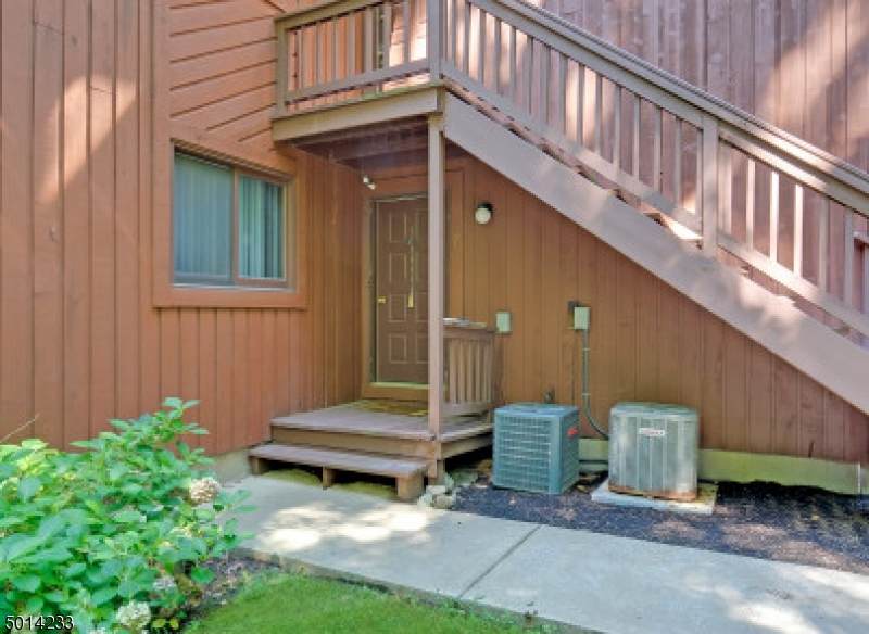 7 Deer Valley Ln Unit 7 - Photo 1