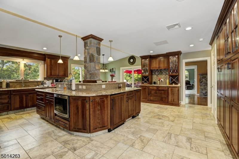 19 Crest Rd - Photo 1
