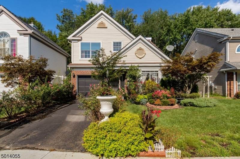 10 Carlisle Ct - Photo 1