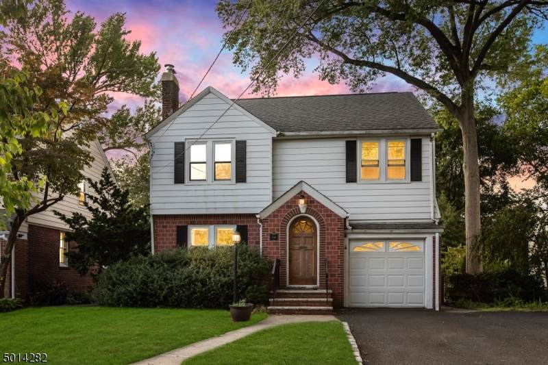136 Lindbergh Blvd - Photo 1