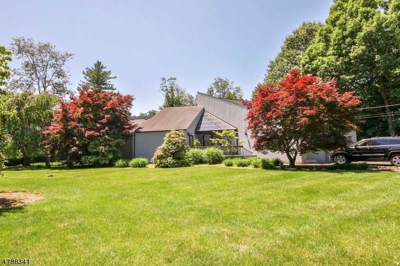 674 Orchard Ln - Photo 1