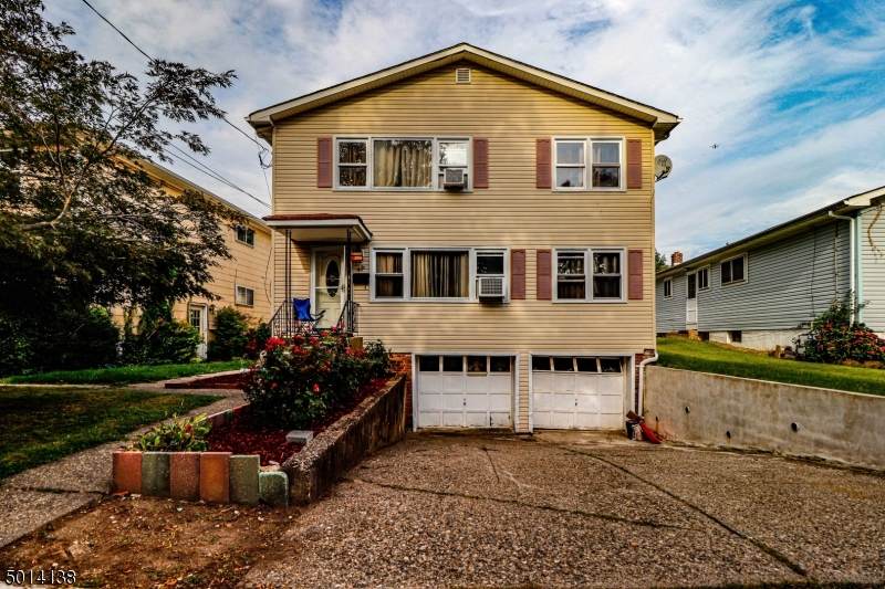 406 Hillside Ave - Photo 1