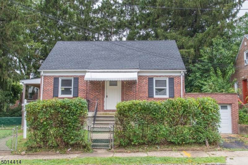 33 Dupont Pl - Photo 1