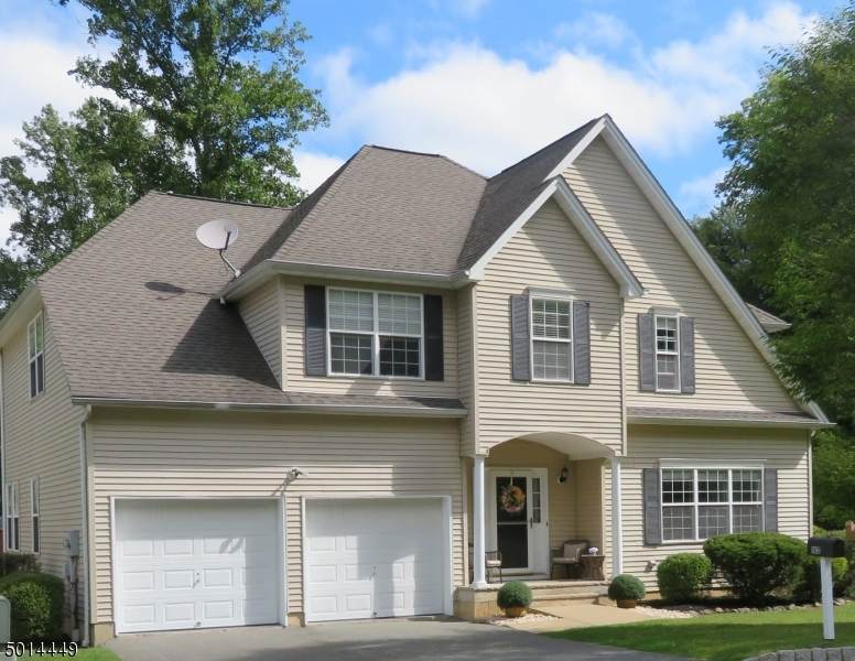 102 Dogwood Way - Photo 1