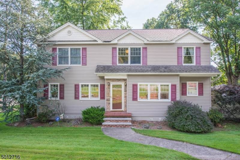 108 Vreeland Ave - Photo 1