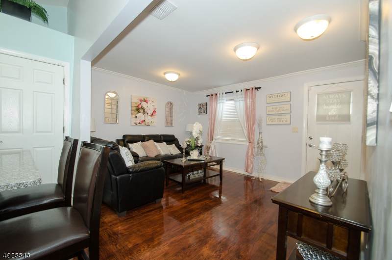 118 Carlisle Ave - Photo 1