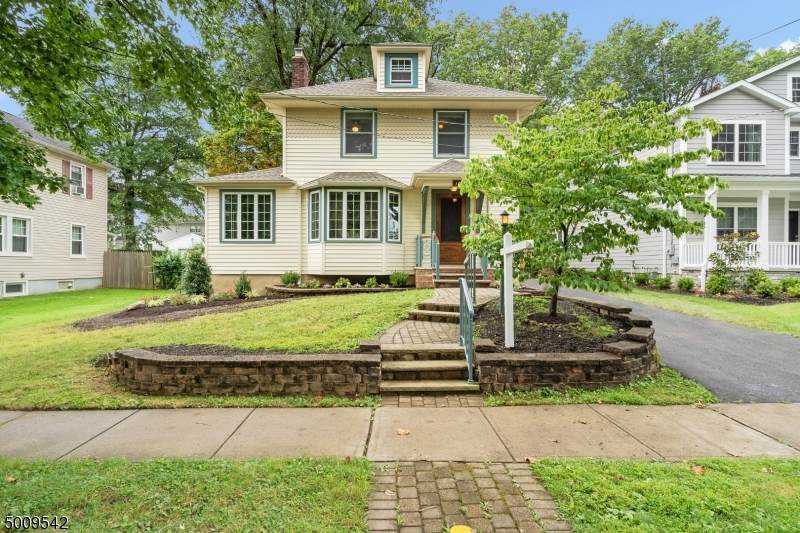 37 Lewis Ave - Photo 1