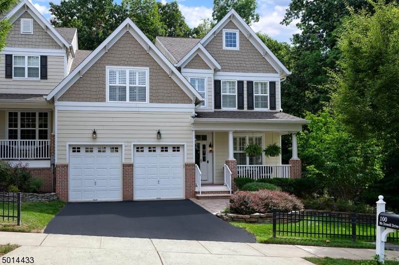100 Mcdowell Dr - Photo 1