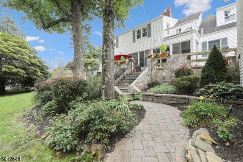 52 Blackberry Ln - Photo 1