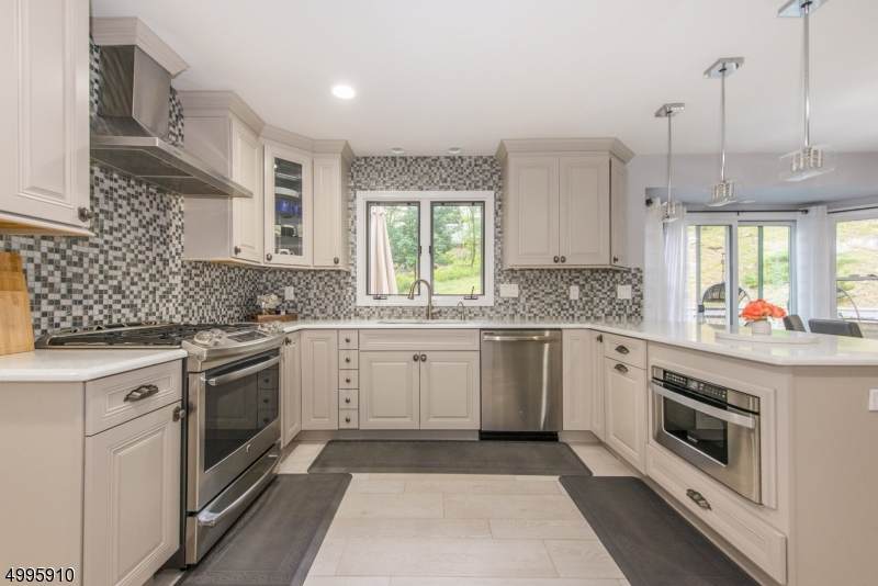 36 Fox Run - Photo 1
