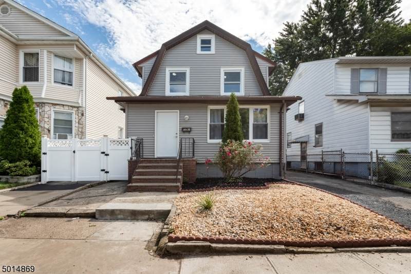 130 N Sixteenth St - Photo 1