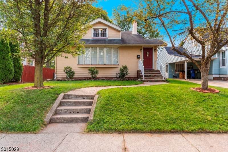 495 Fairview Ave - Photo 1