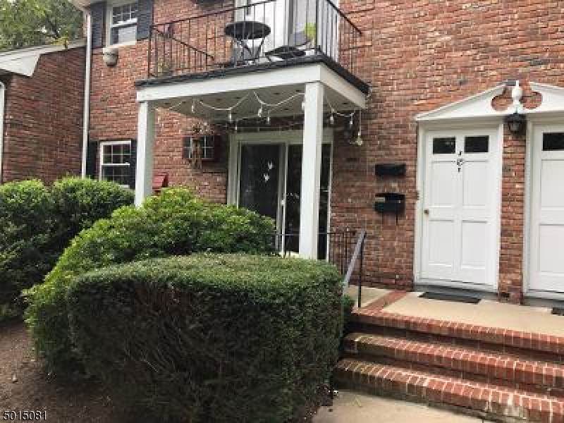 320 South - Photo 1