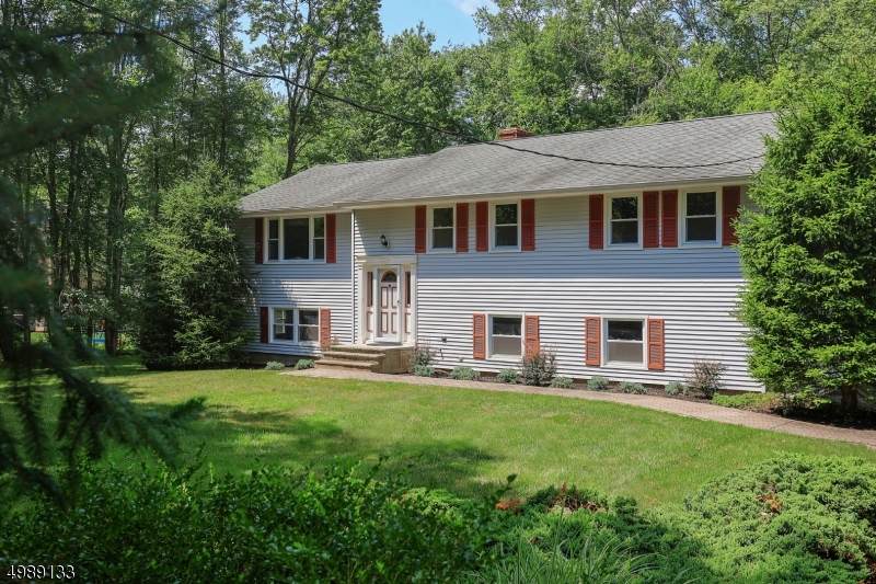 56 Valley View Rd - Photo 1