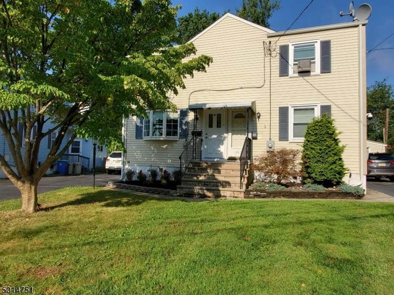 661 Crescent Dr - Photo 1
