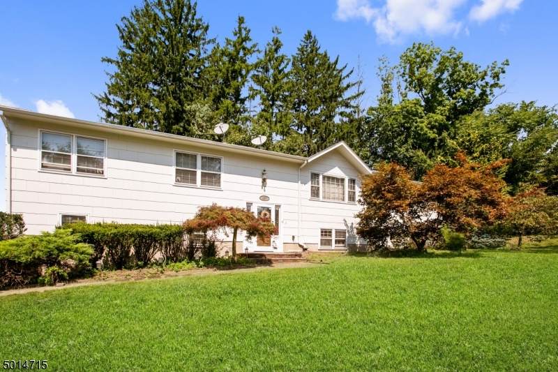 107 Packanack Lk Rd - Photo 1