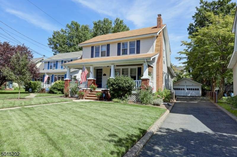 145 Parmelee Ave - Photo 1