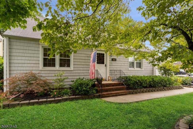 433 Lexington Ave - Photo 1