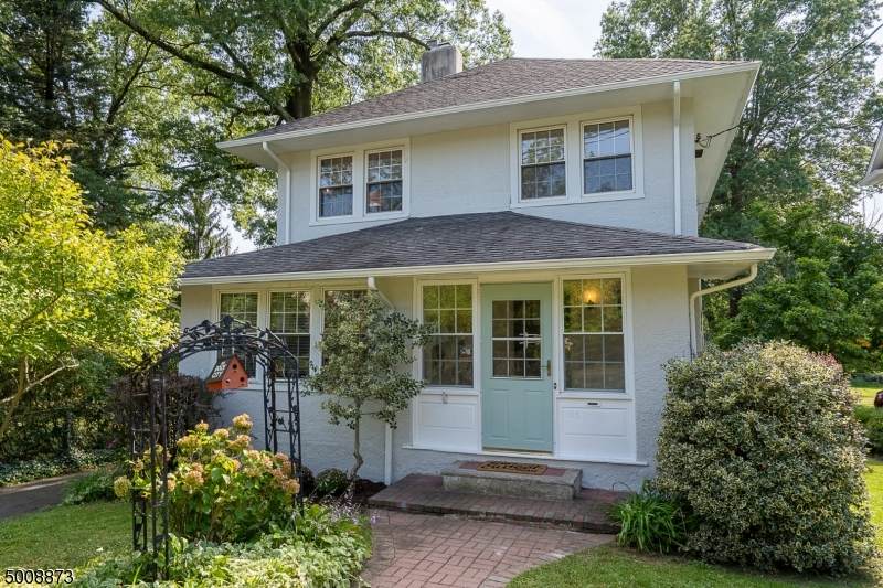 106 Glen Ave - Photo 1