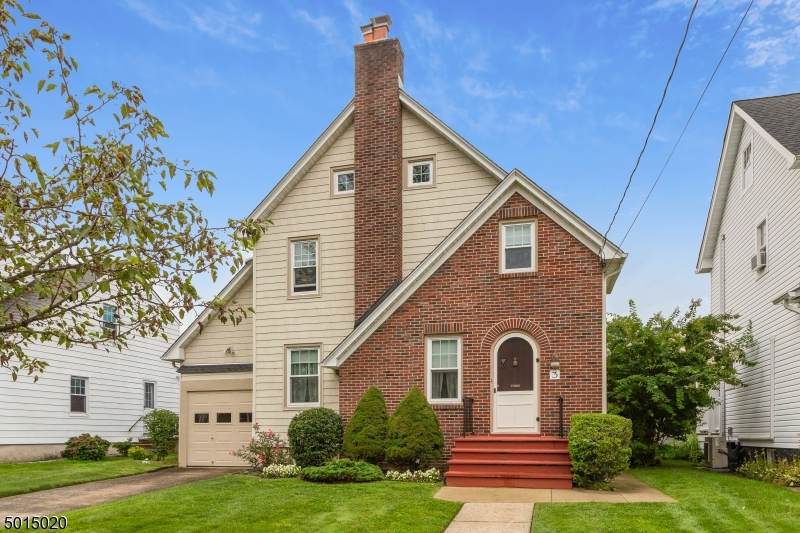 3 La Salle Ave - Photo 1