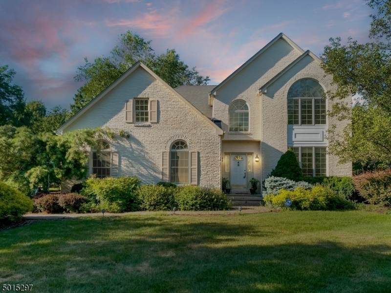 48 Woodview Dr - Photo 1