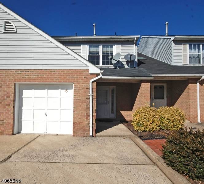 5 Lee Ct - Photo 1