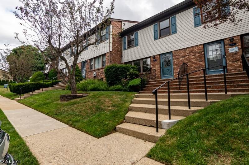 87 Stedwick Dr - Photo 1