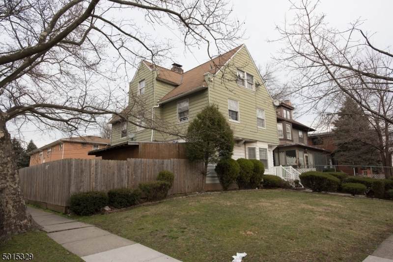 1251 Clinton Pl - Photo 1