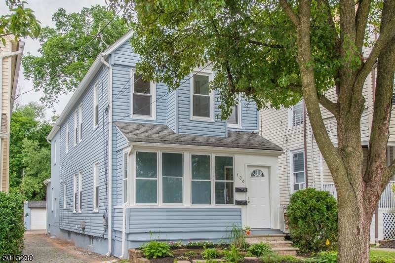 136 Forest St - Photo 1