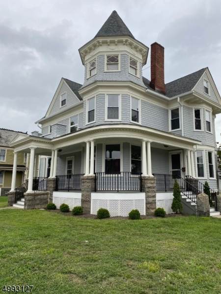 102 W Washington Ave - Photo 1