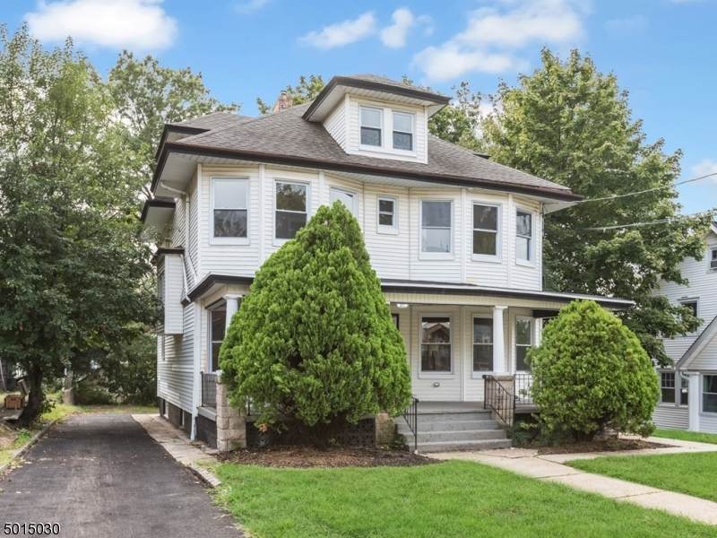 470 Mountainview Ave - Photo 1