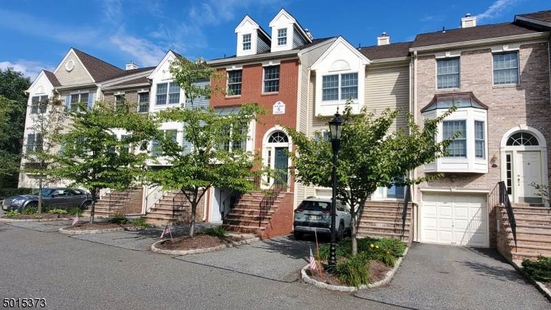 644 Richmond Ct - Photo 1