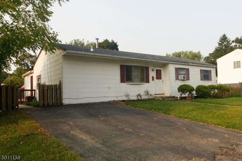 67 Lawrence Dr - Photo 1
