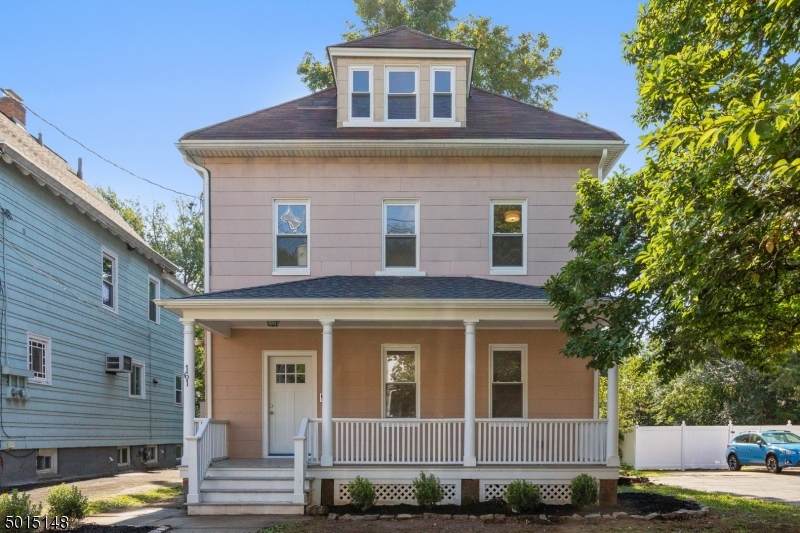161 Ashland Ave - Photo 1