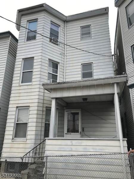 151 Sheridan Ave - Photo 1