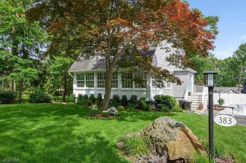 383 Up Mountain Ave - Photo 1
