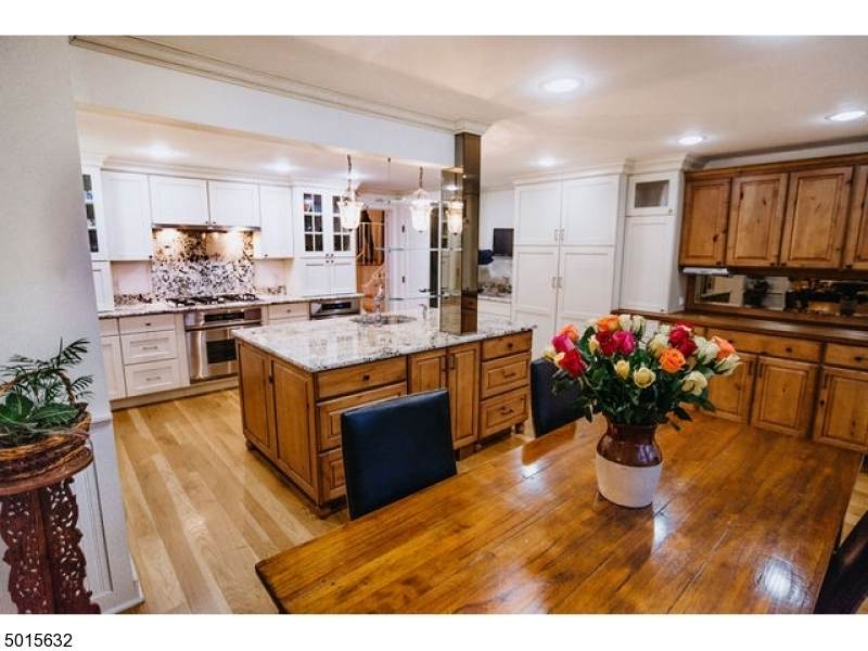 12 Eliot Pl - Photo 1
